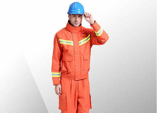 消防服應(yīng)該怎么穿呢？