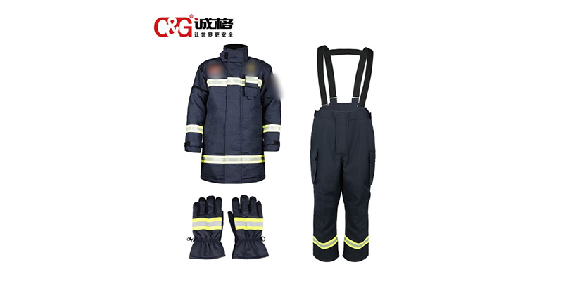 消防戰(zhàn)斗服穿戴方法、材質(zhì)及使用場景指南