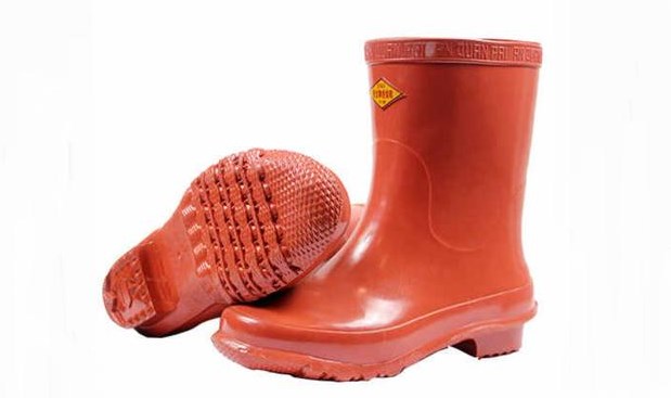 高壓絕緣靴能否在低壓環(huán)境中使用？使用場景詳解