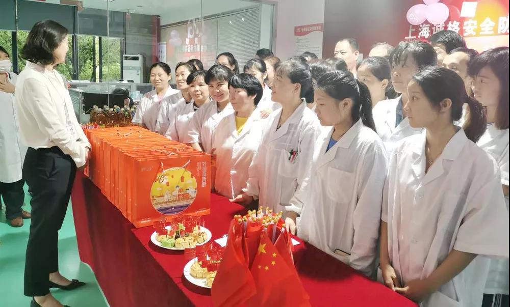 中秋&middot;國慶-上海工廠一線員工慰問行