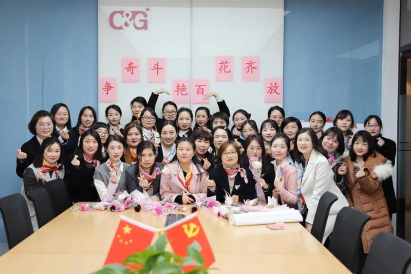 上海誠格黨支部聯(lián)合工會委員會組織開展三八節(jié)“女性沙龍”活動